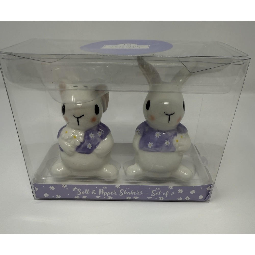 10 Strawberry Street Easter Bunnies Salt & Pepper Shakers NIB